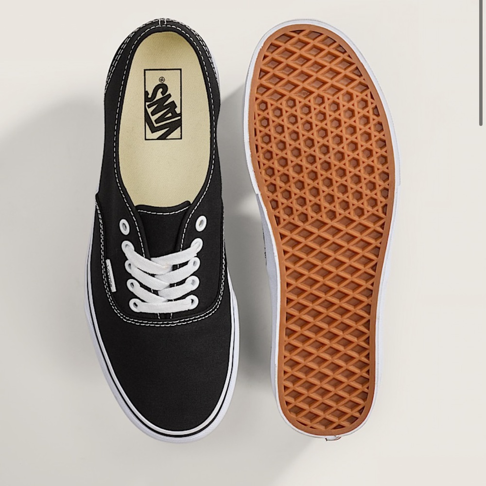 ❗️NWT❗️ Vans Authentic